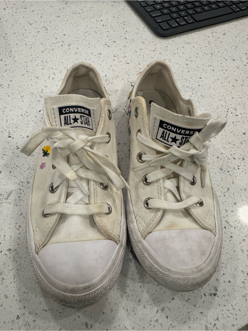 Converse Kids Cream Canvas Low Top Sneakers with Floral Accents
